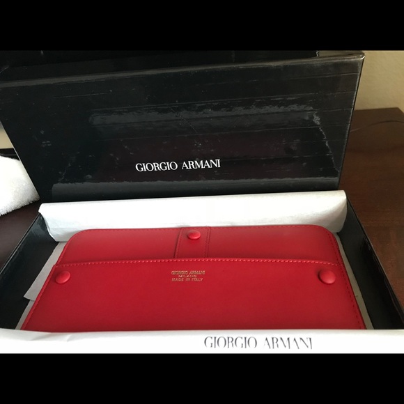 ⛔️SOLD/Authentic GIORGIO ARMANI leather zip wallet - Picture 7 of 8